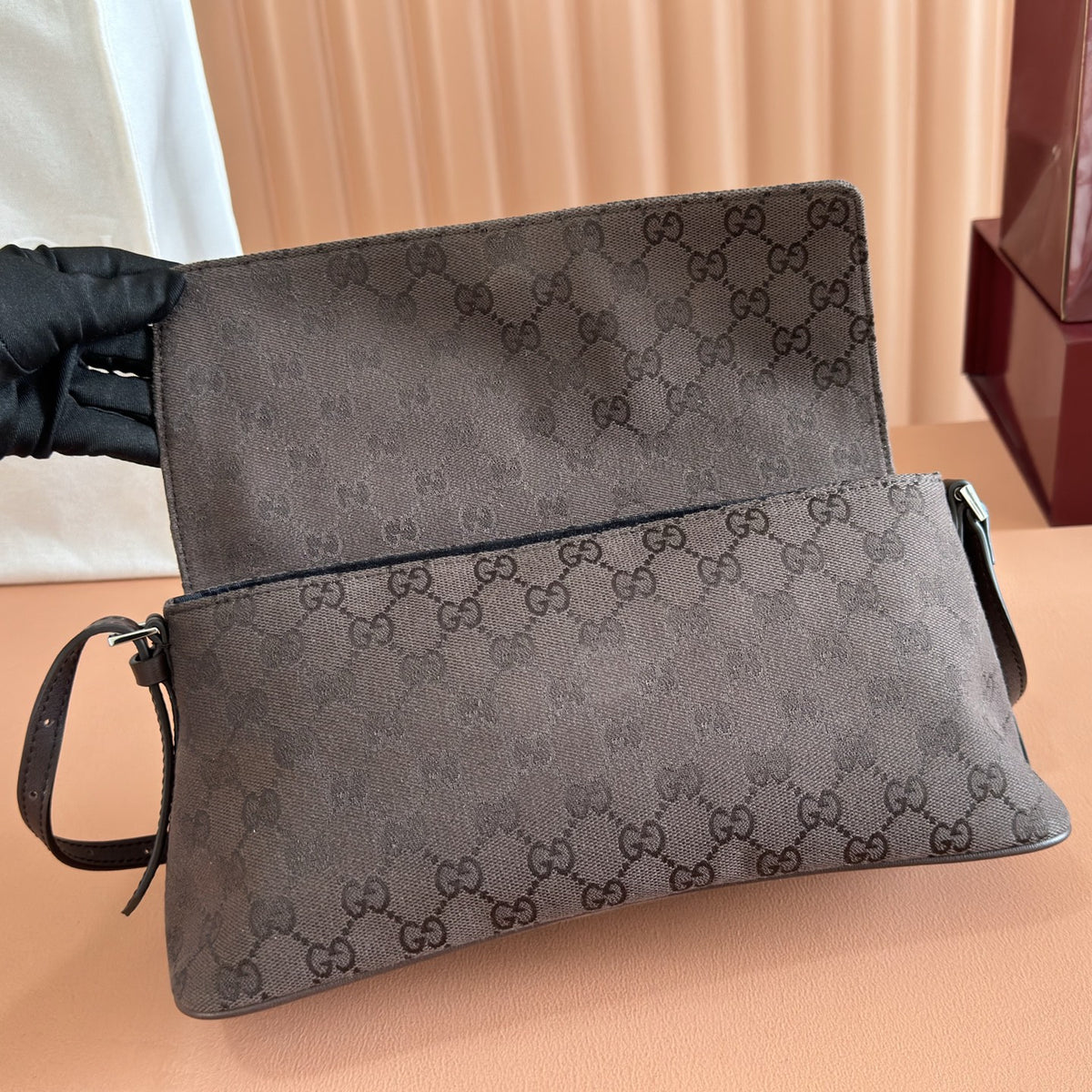 Madison Medium Shoulder Bag