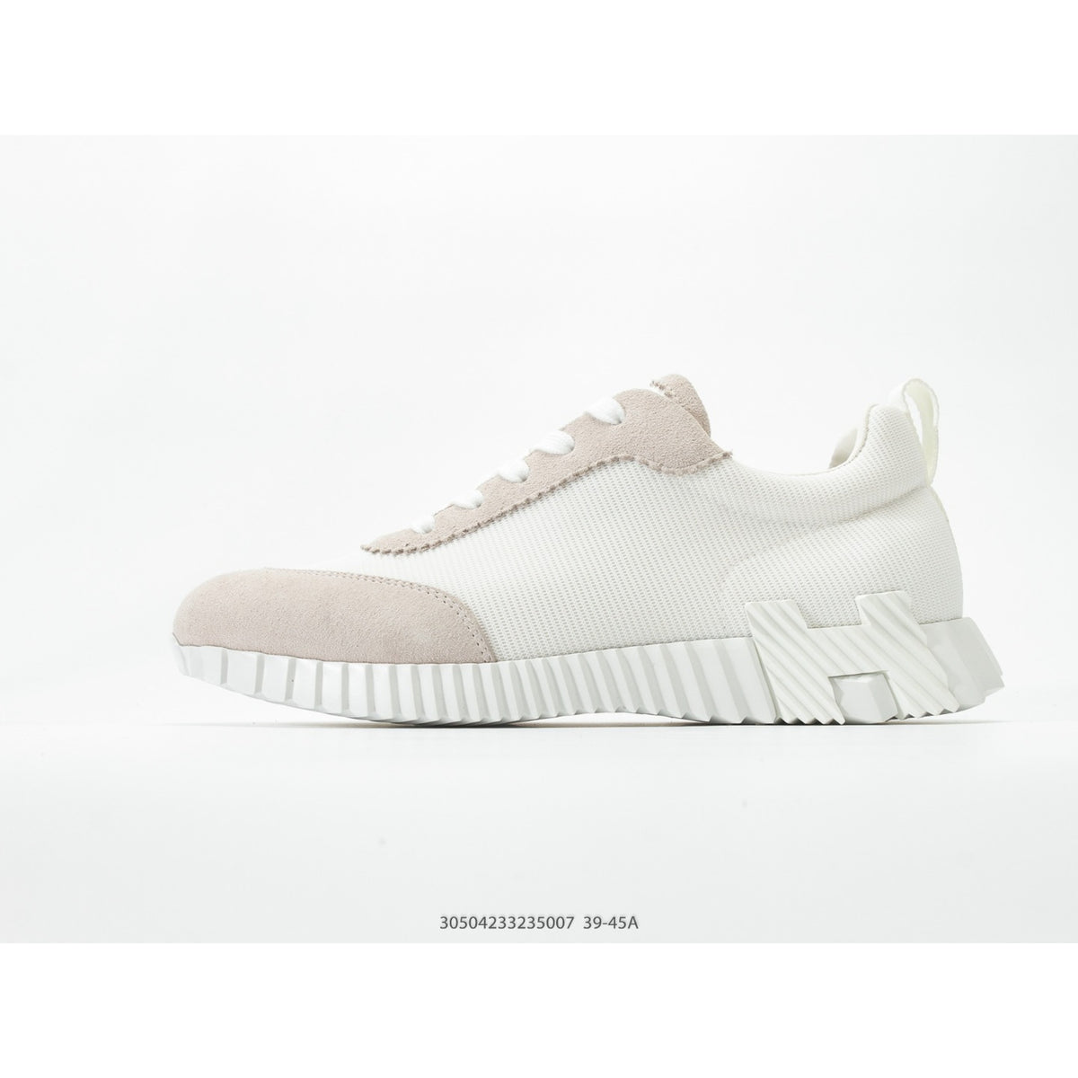 Bouncing Sneaker