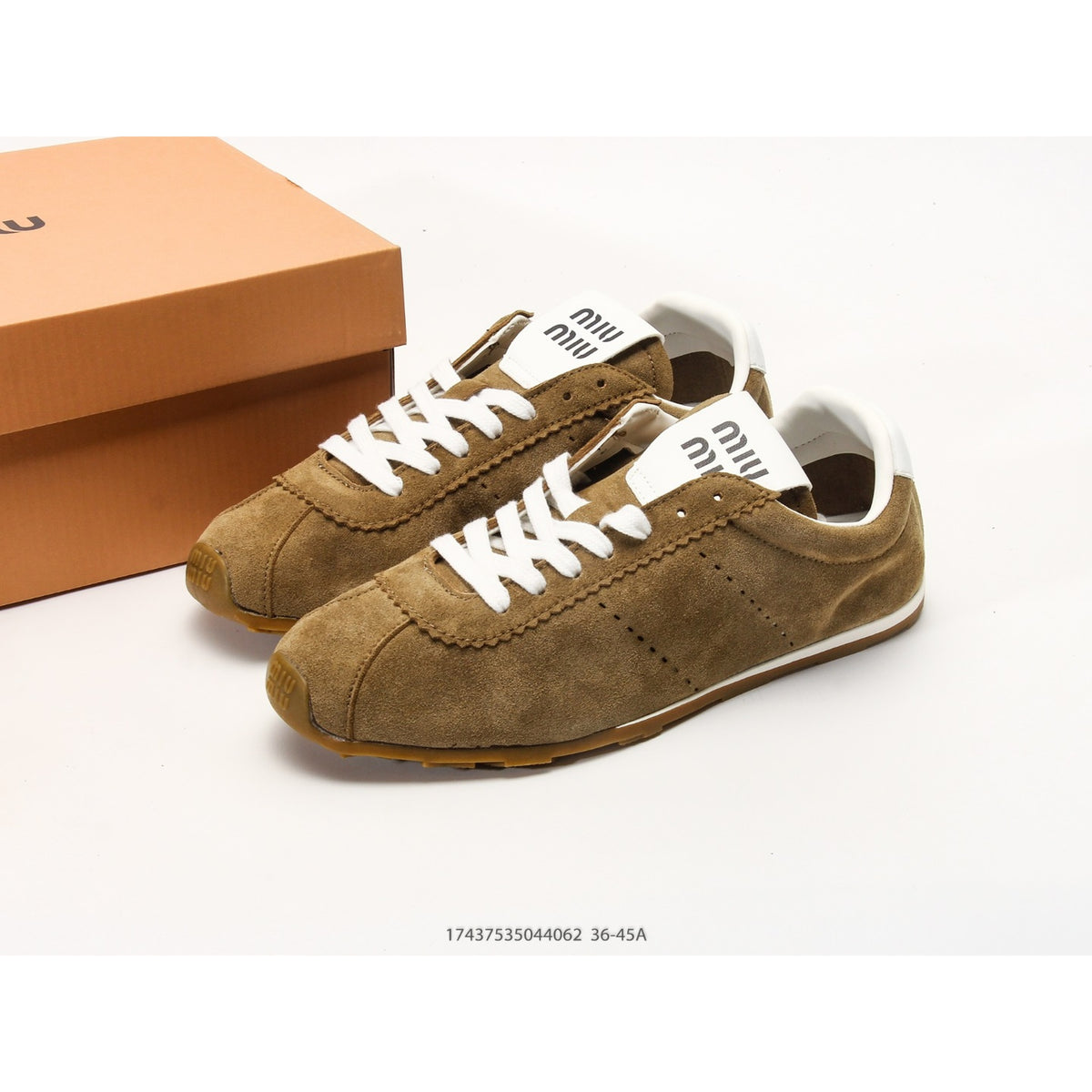 Plume Suede