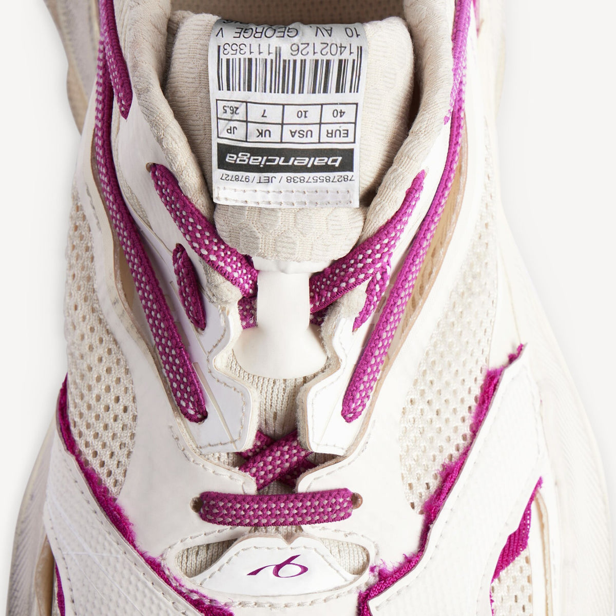 Eggshell/strawberry Pink