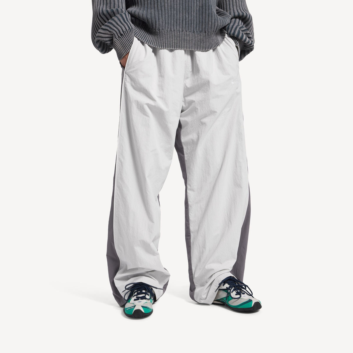 Light Grey/green/black