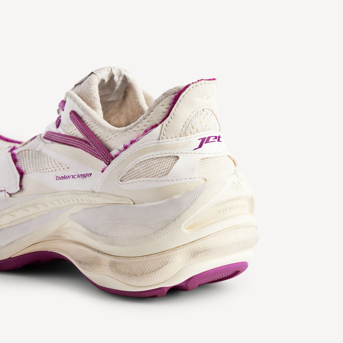 Eggshell/strawberry Pink