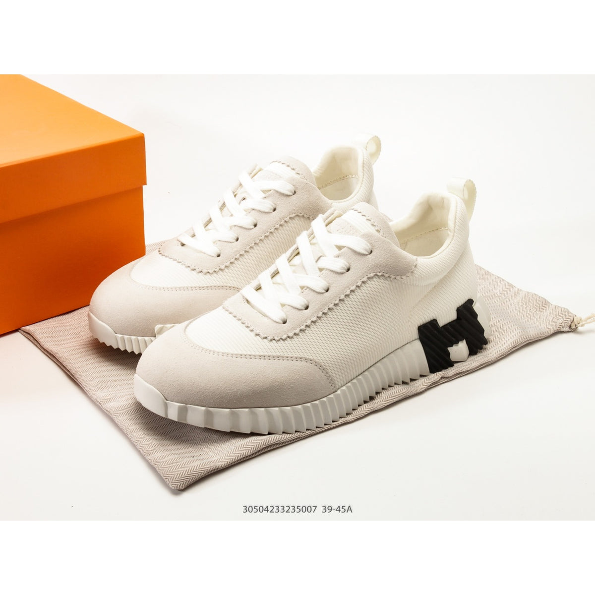 Bouncing Sneaker