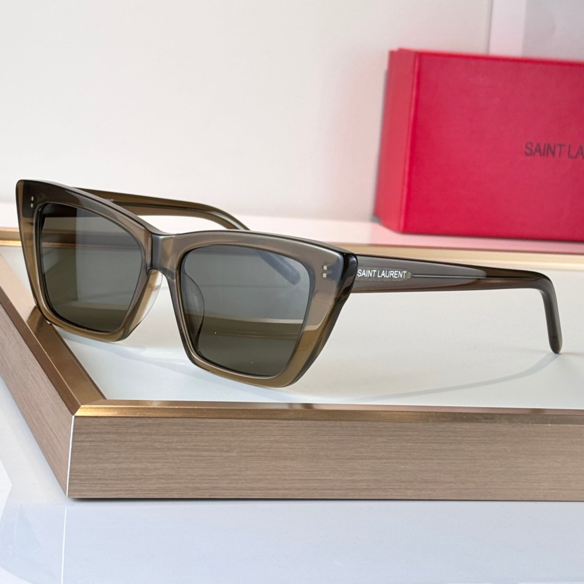 La Bella Vista Sunnies