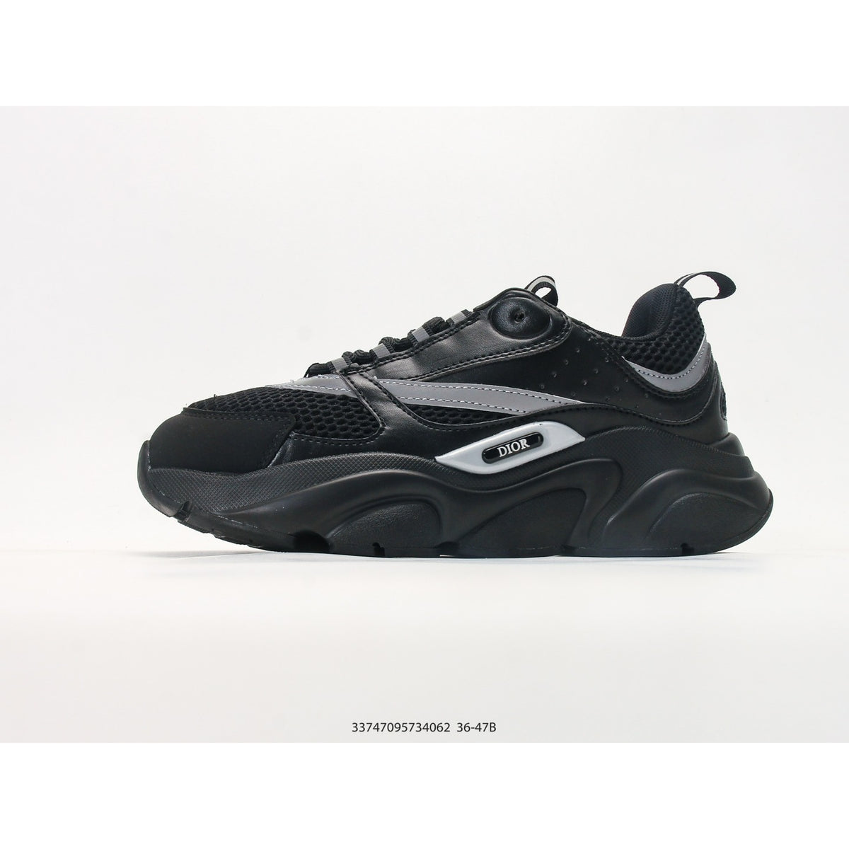B22 Sneakers