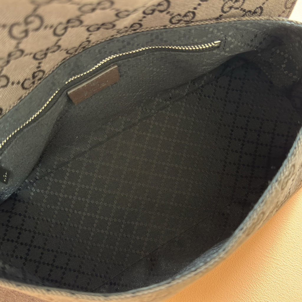 Madison Medium Shoulder Bag