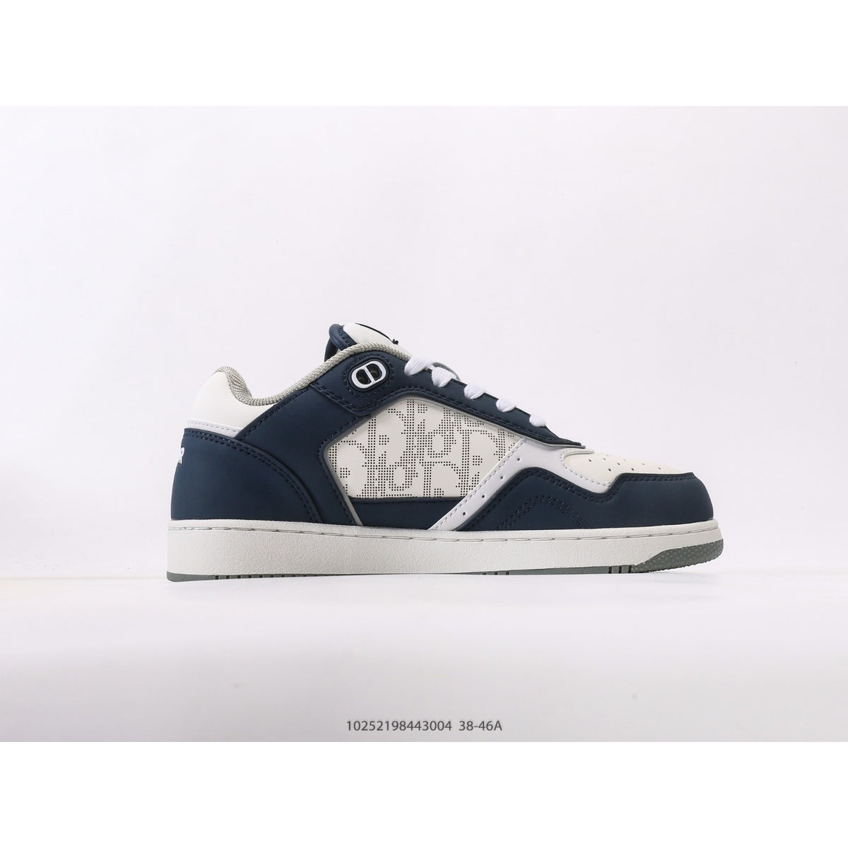 B27 Low-Top Sneaker