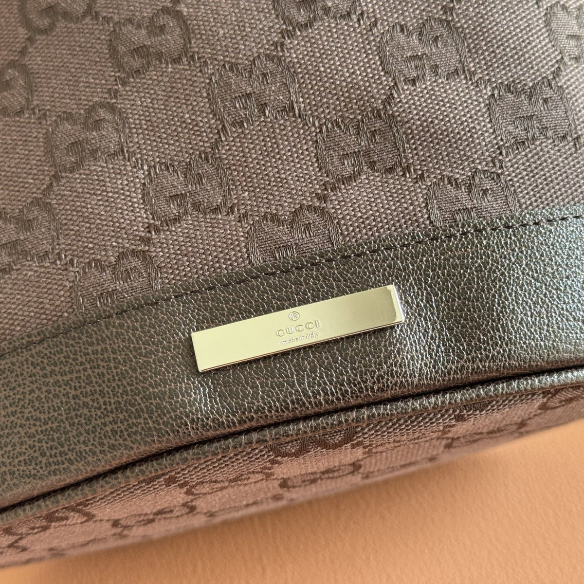 Venice Small Bucket Bag