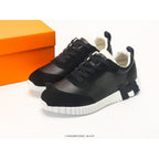 Bouncing Sneaker