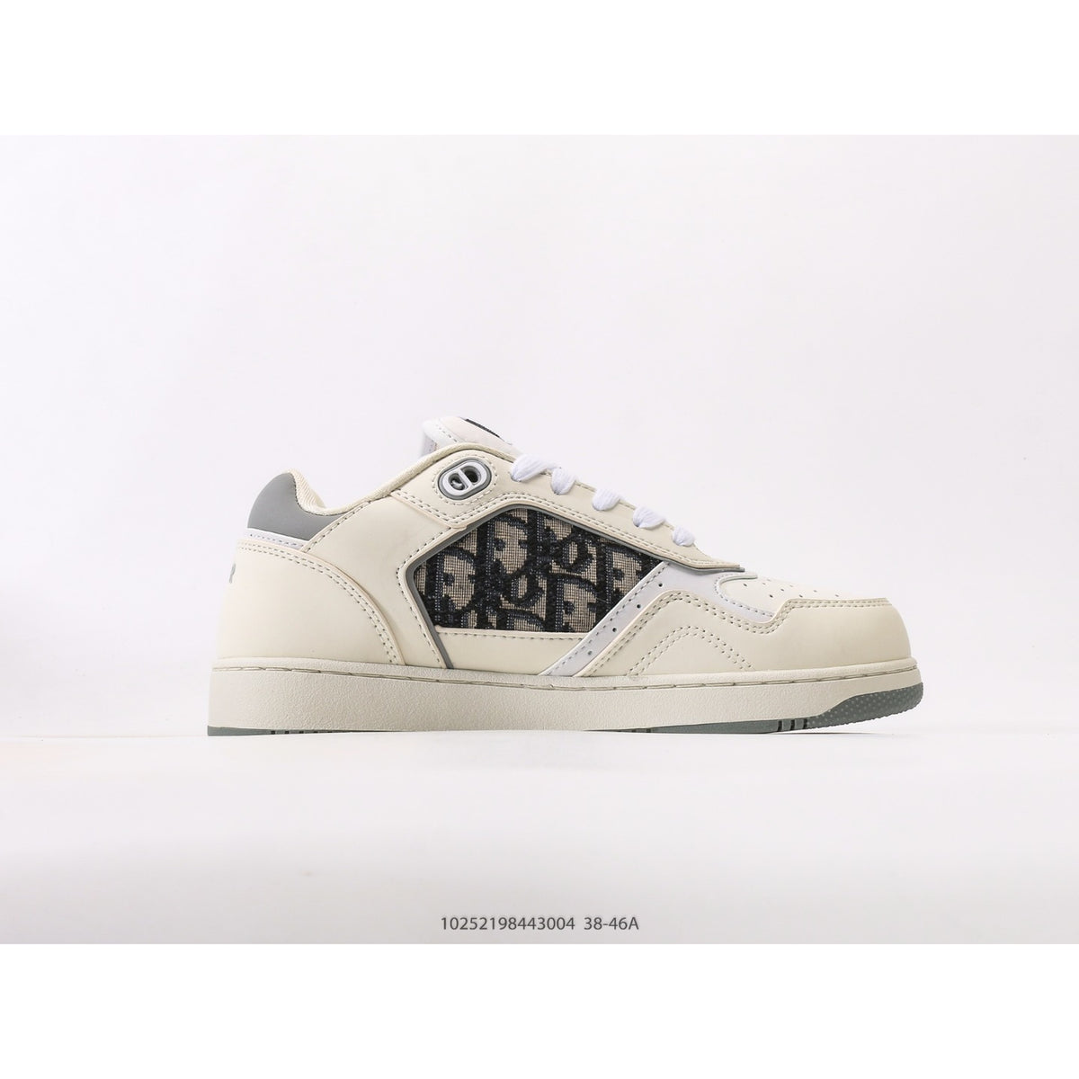 B27 Low-Top Sneaker