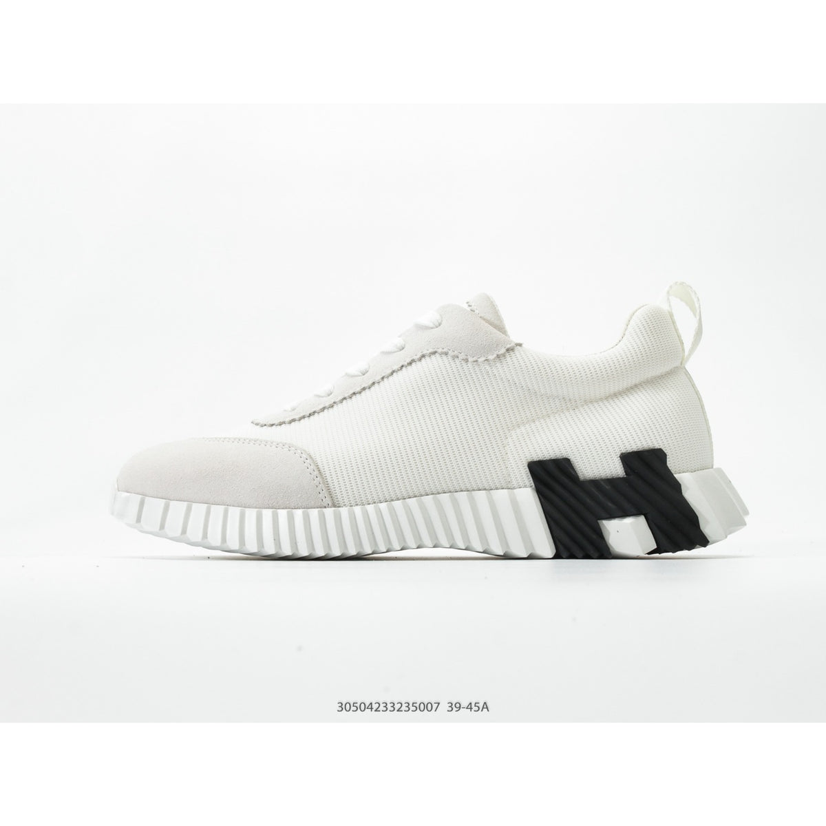 Bouncing Sneaker
