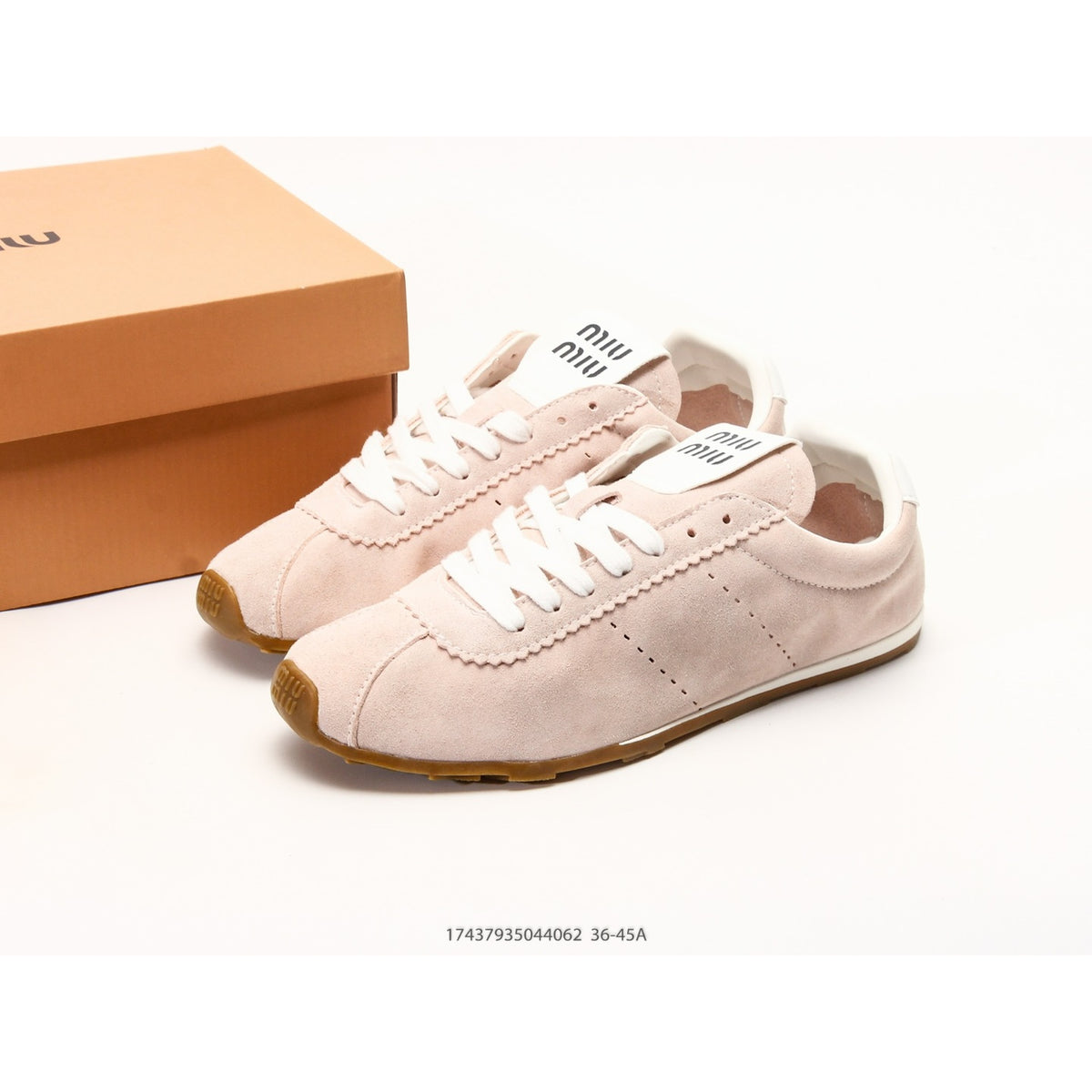 Plume Suede
