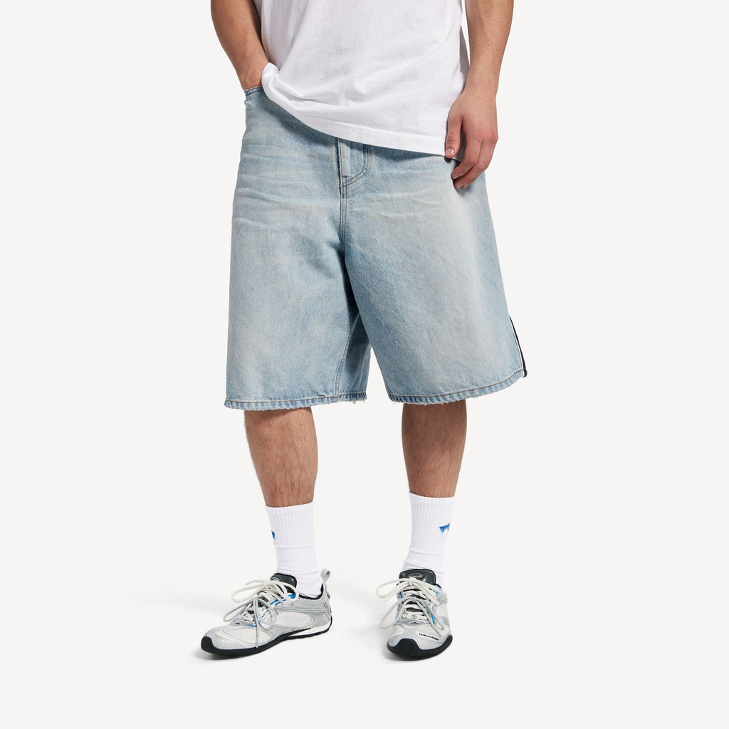 White/grey/silver/black/blue