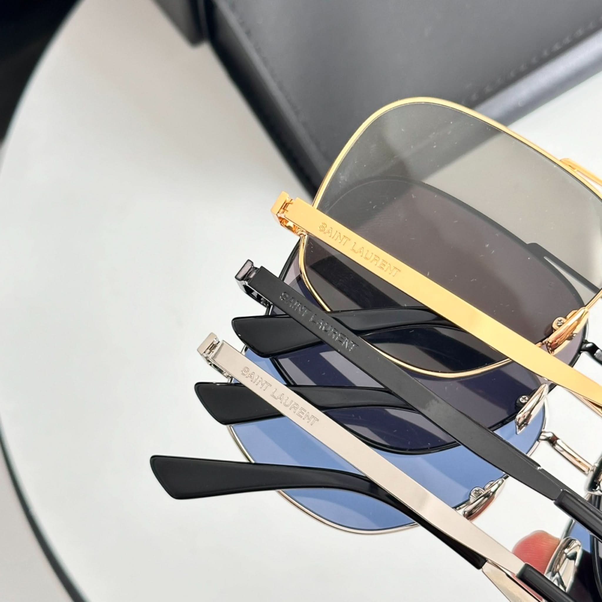 Aviator Supreme