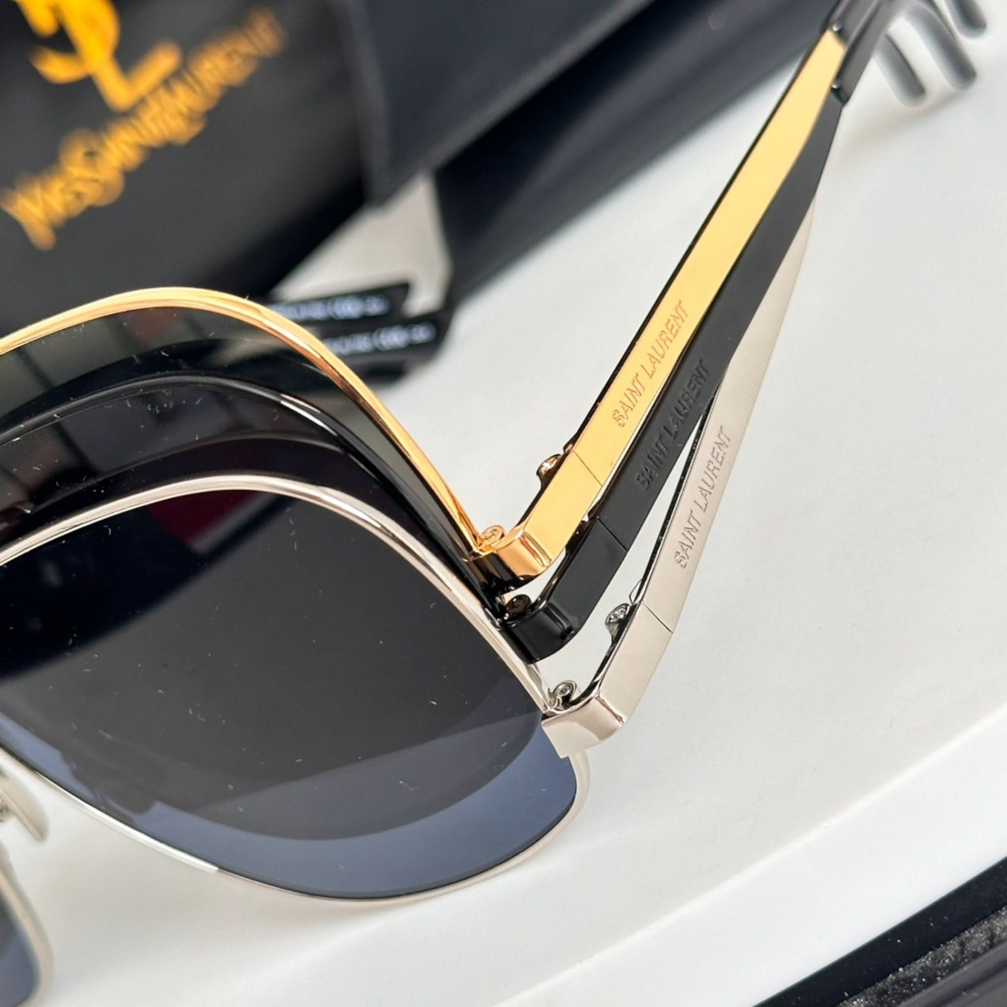 Aviator Supreme