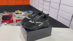 B22 Sneakers