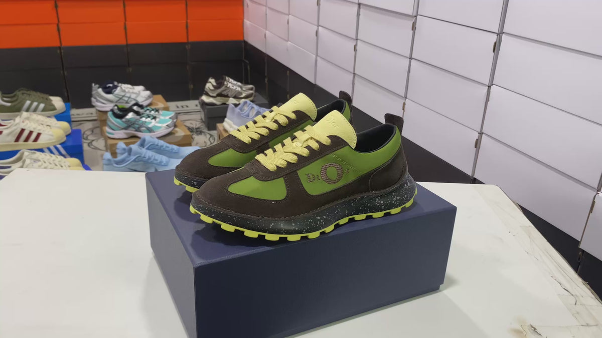 Squash Sneaker
