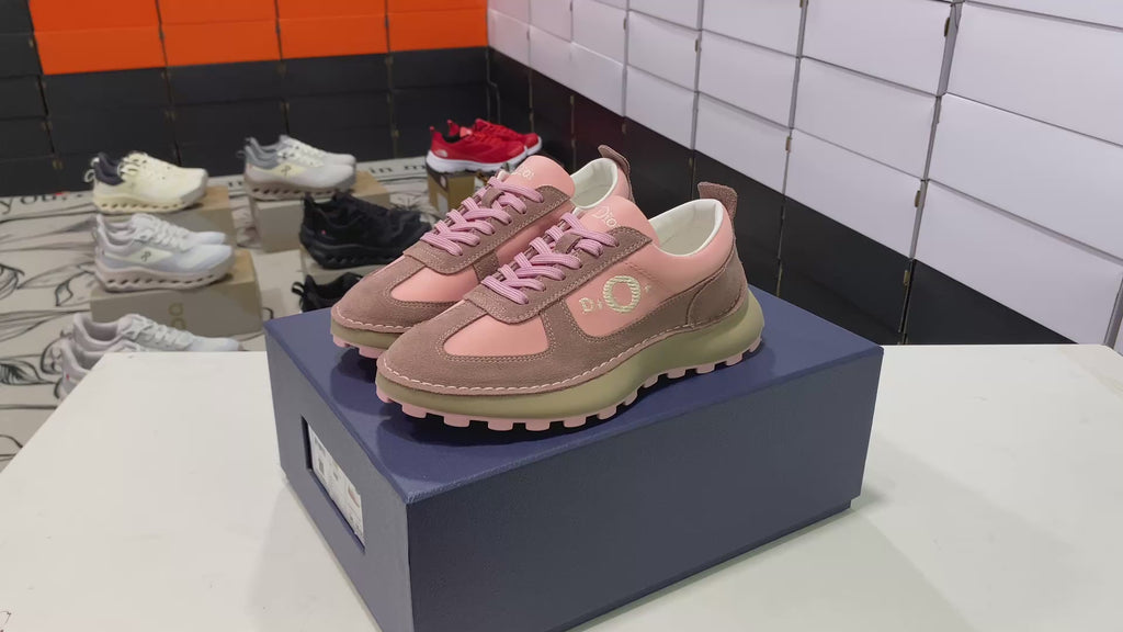 Squash Sneaker