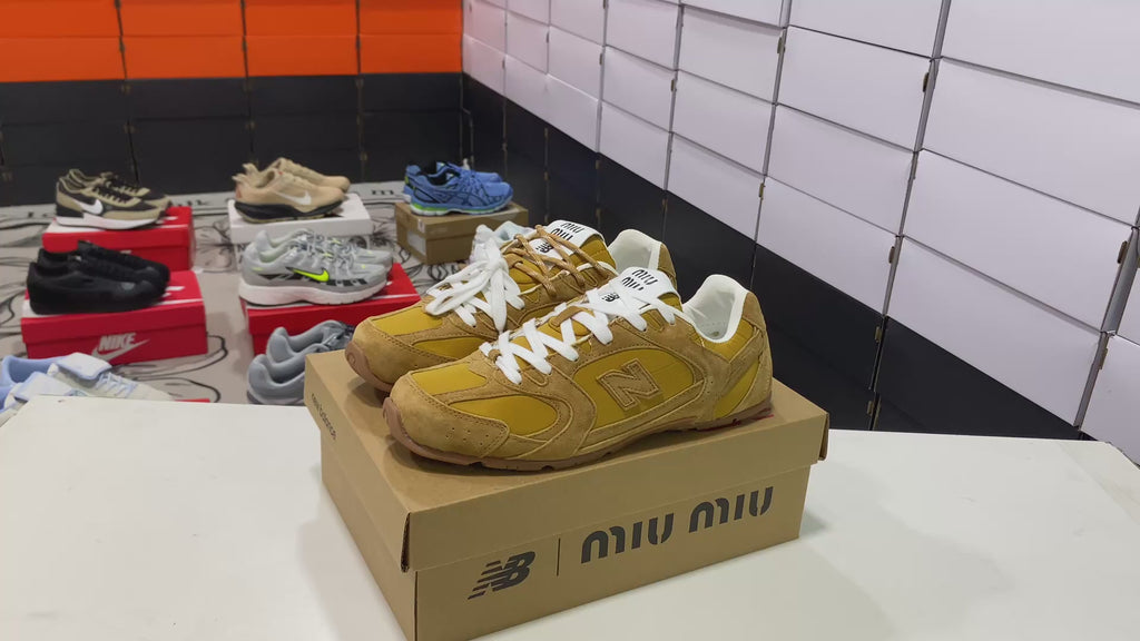 NB 530 SL Miu Miu Suede